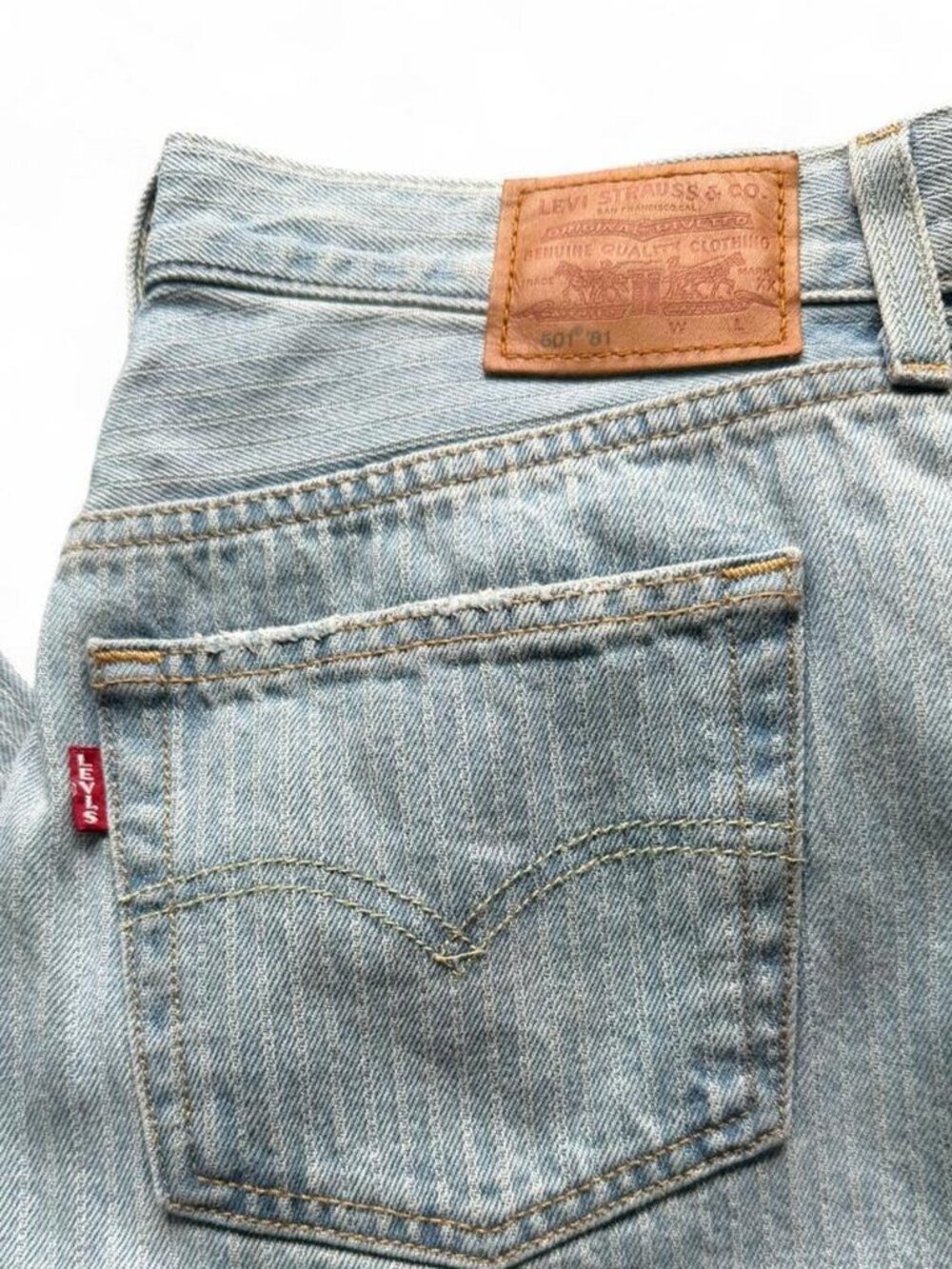Vintage Levi's Women's Blue Jeans